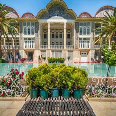 Persian Gardens at a Glance